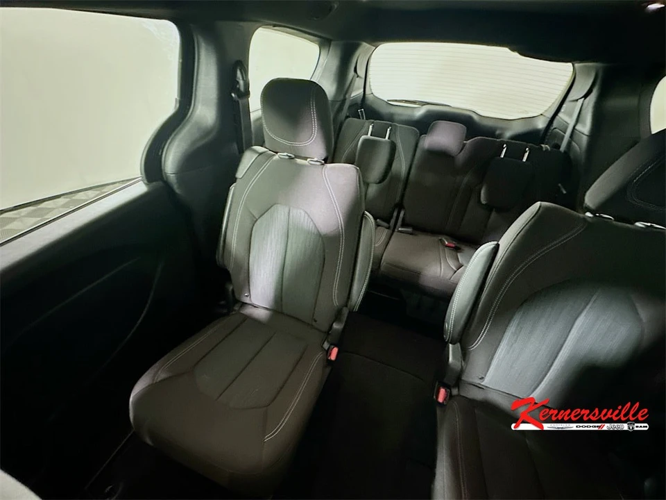 2023 Chrysler - Image 12 of 21