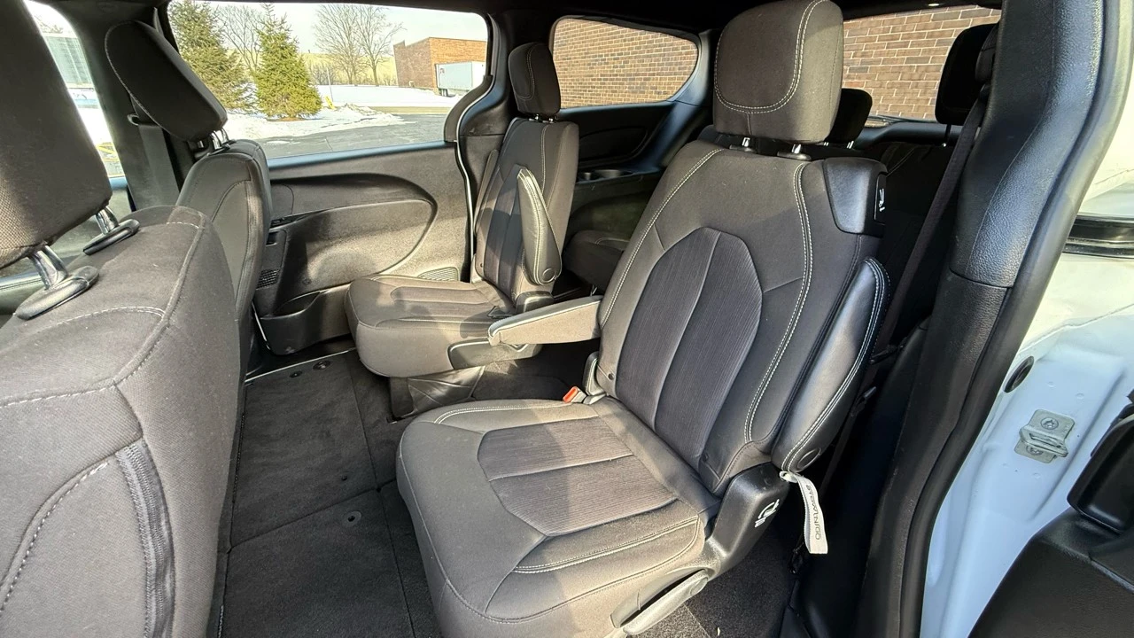 2023 Chrysler - Image 21 of 21