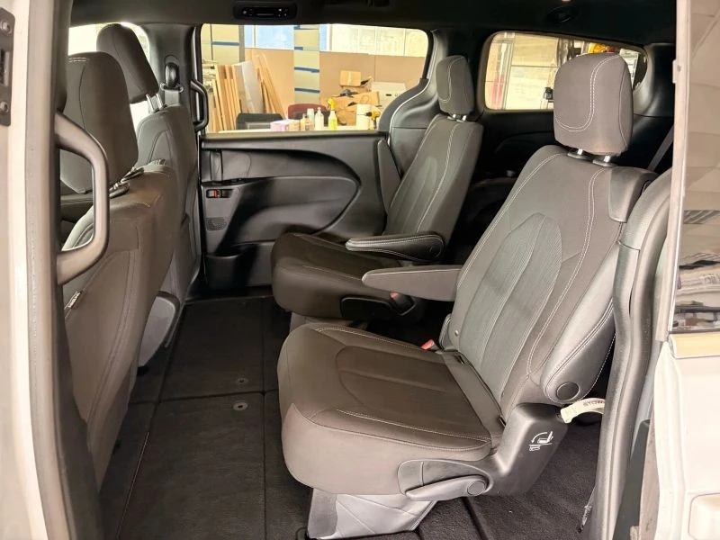 2023 Chrysler - Image 12 of 12