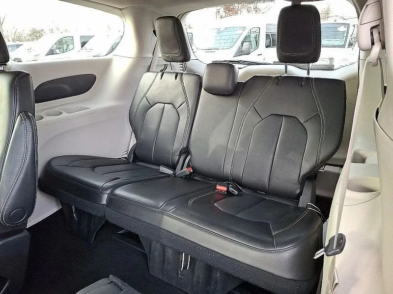 2023 Chrysler - Image 12 of 12