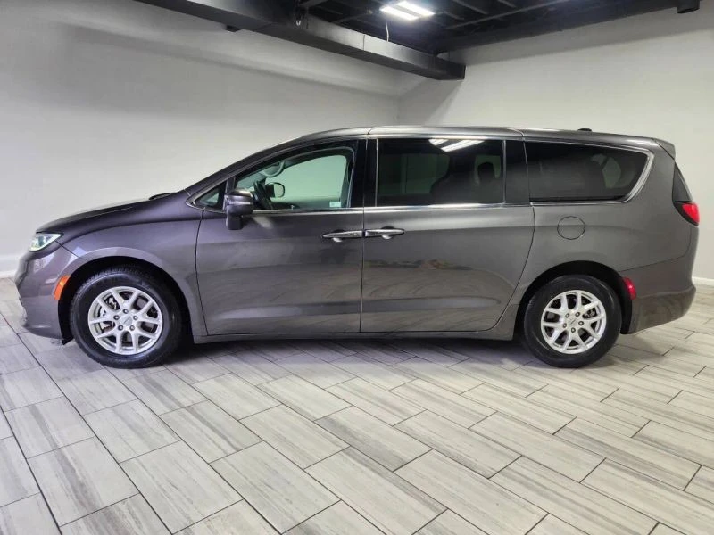 2023 Chrysler - Image 2 of 12