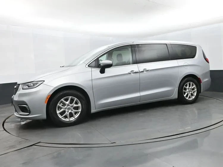 2023 Chrysler - Image 5 of 12