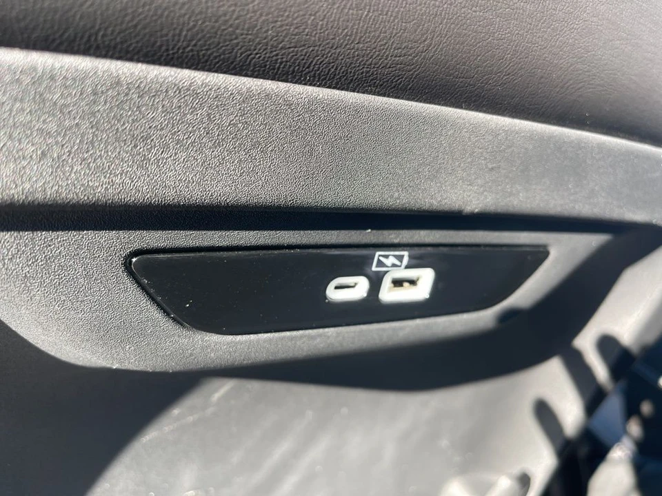 2023 Chrysler - Image 15 of 21