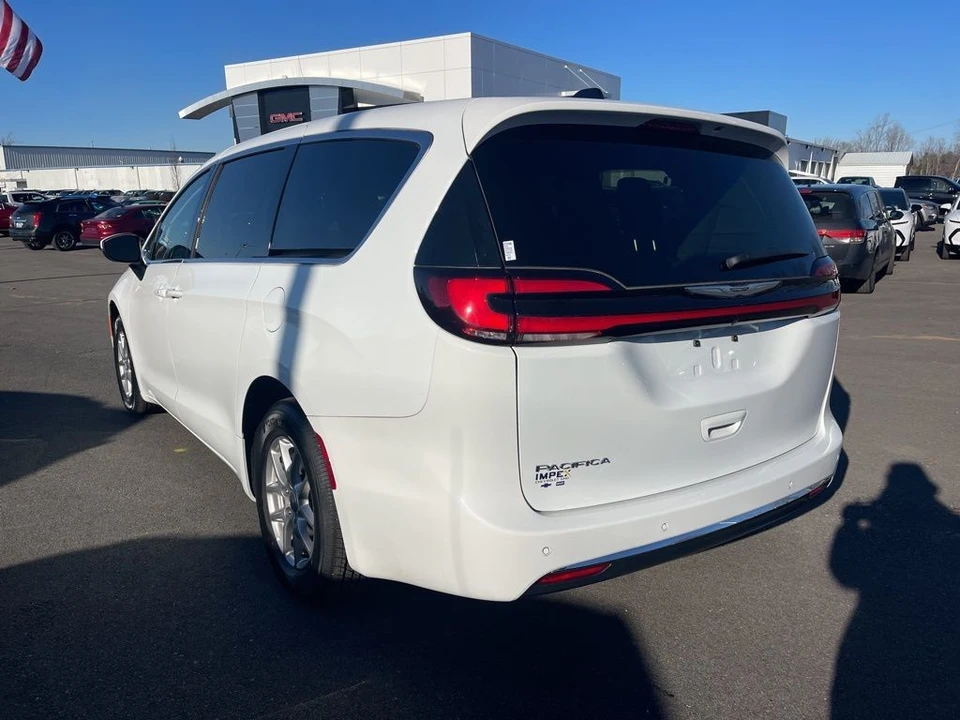2023 Chrysler - Image 3 of 21