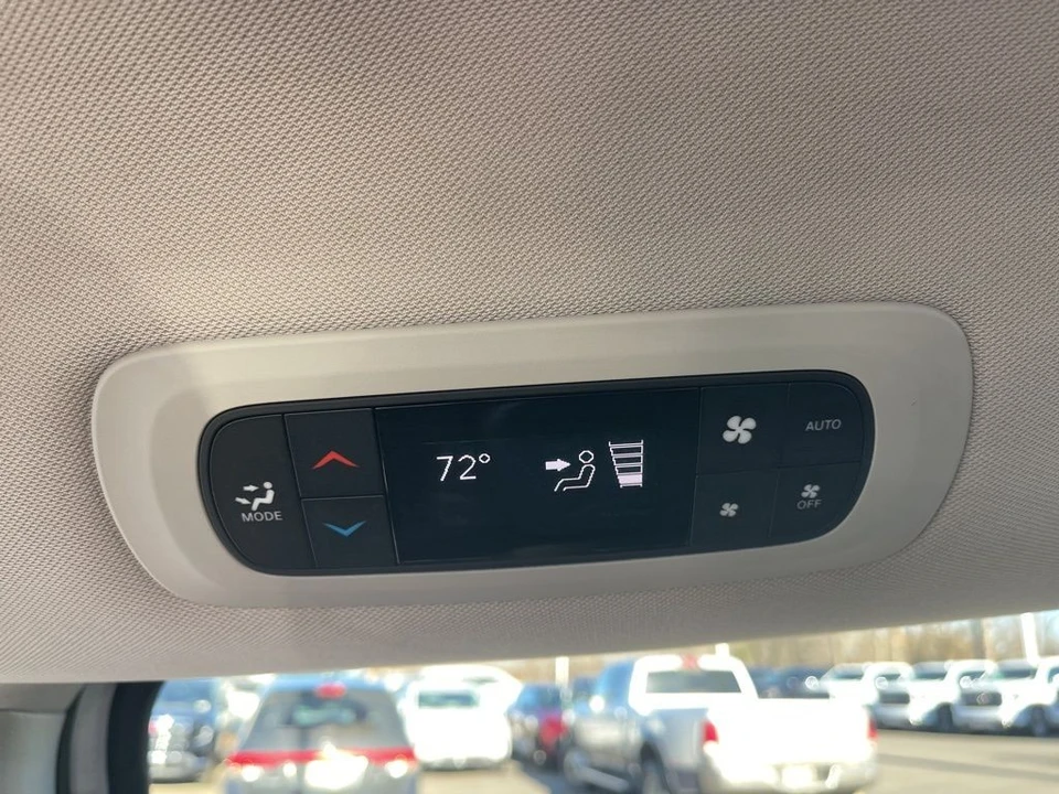 2023 Chrysler - Image 16 of 21