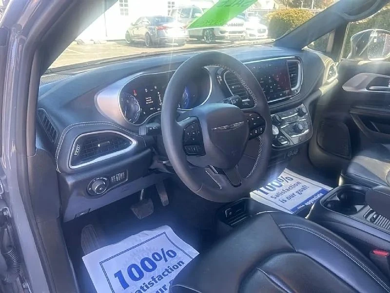 2023 Chrysler - Image 6 of 12