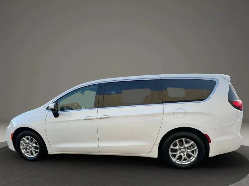 2023 Chrysler - Image 7 of 12