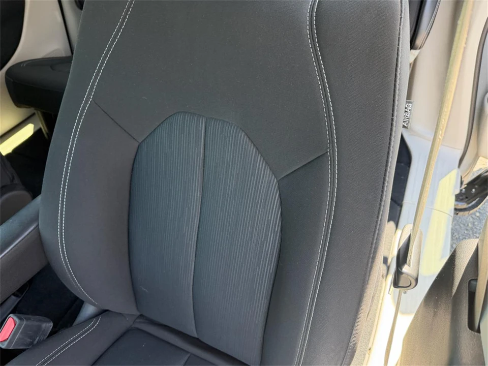 2023 Chrysler Town & Country - Image 15 of 31