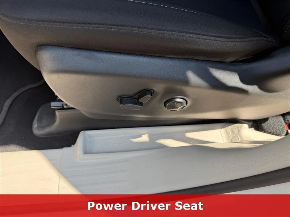 2023 Chrysler Town & Country - Image 17 of 31
