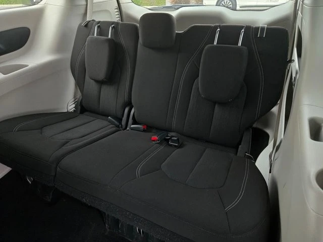 2023 Chrysler - Image 12 of 21
