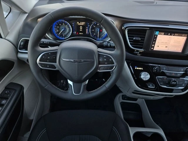 2023 Chrysler - Image 13 of 21