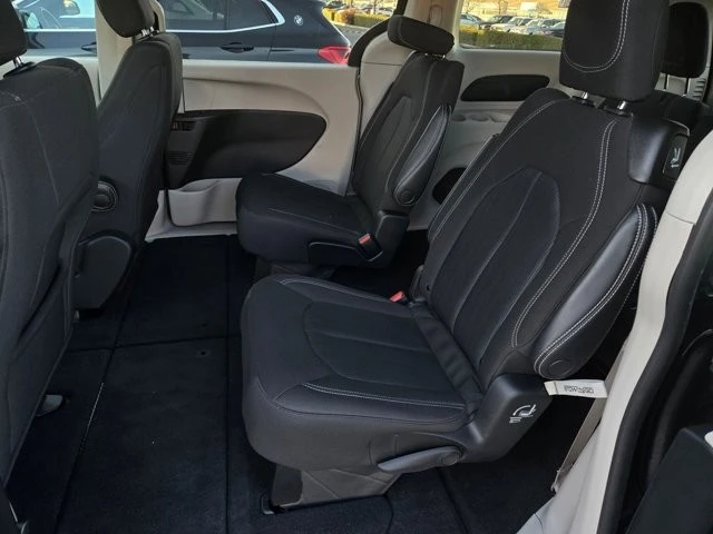 2023 Chrysler - Image 11 of 21