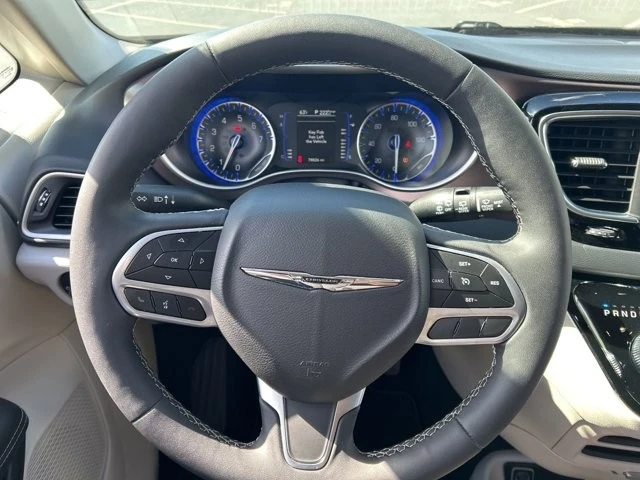 2023 Chrysler - Image 6 of 12