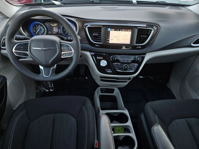 2023 Chrysler - Image 14 of 21