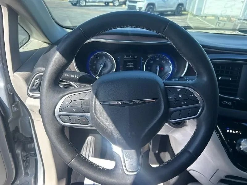 2023 Chrysler - Image 7 of 12