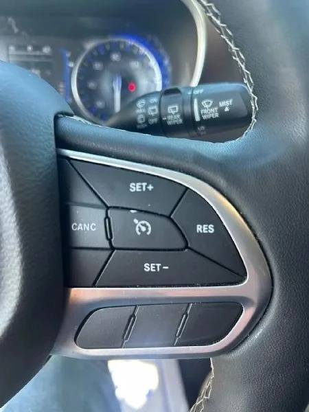 2023 Chrysler - Image 12 of 12