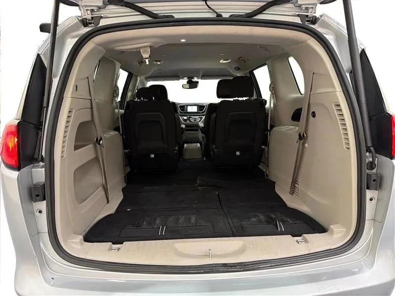 2023 Chrysler - Image 12 of 12