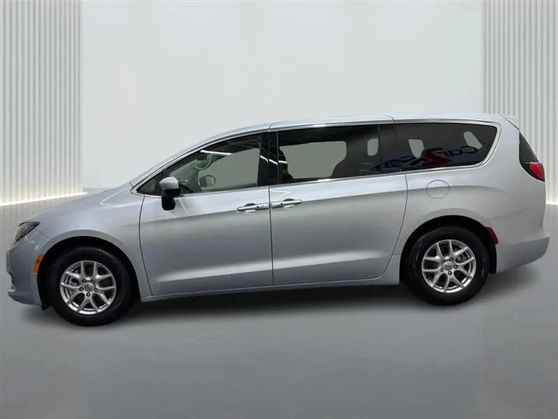 2023 Chrysler - Image 2 of 12