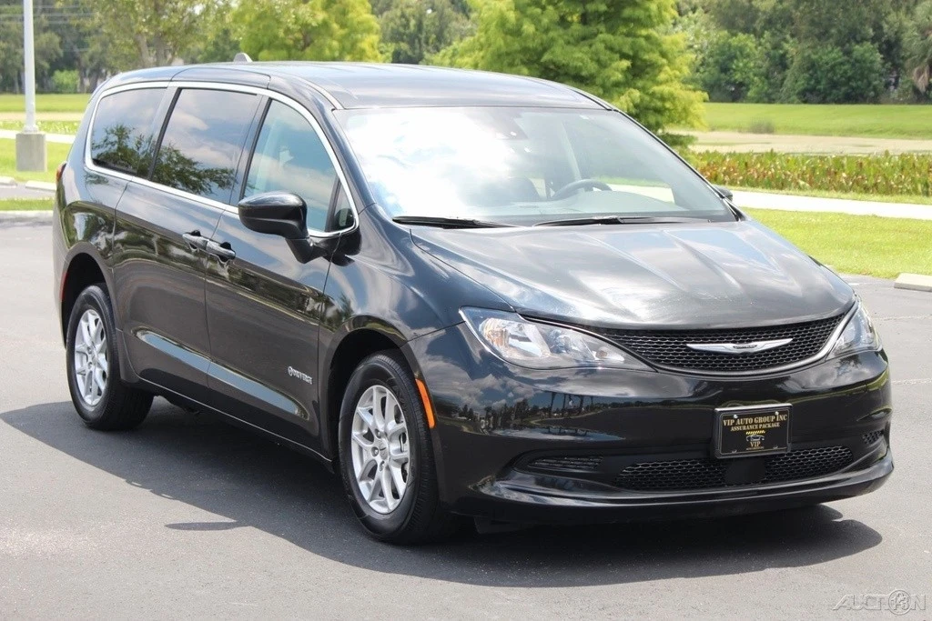 2023 Chrysler - Image 9 of 21