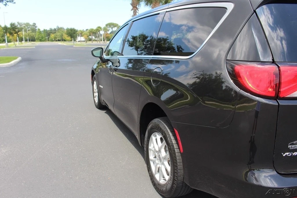 2023 Chrysler - Image 20 of 21