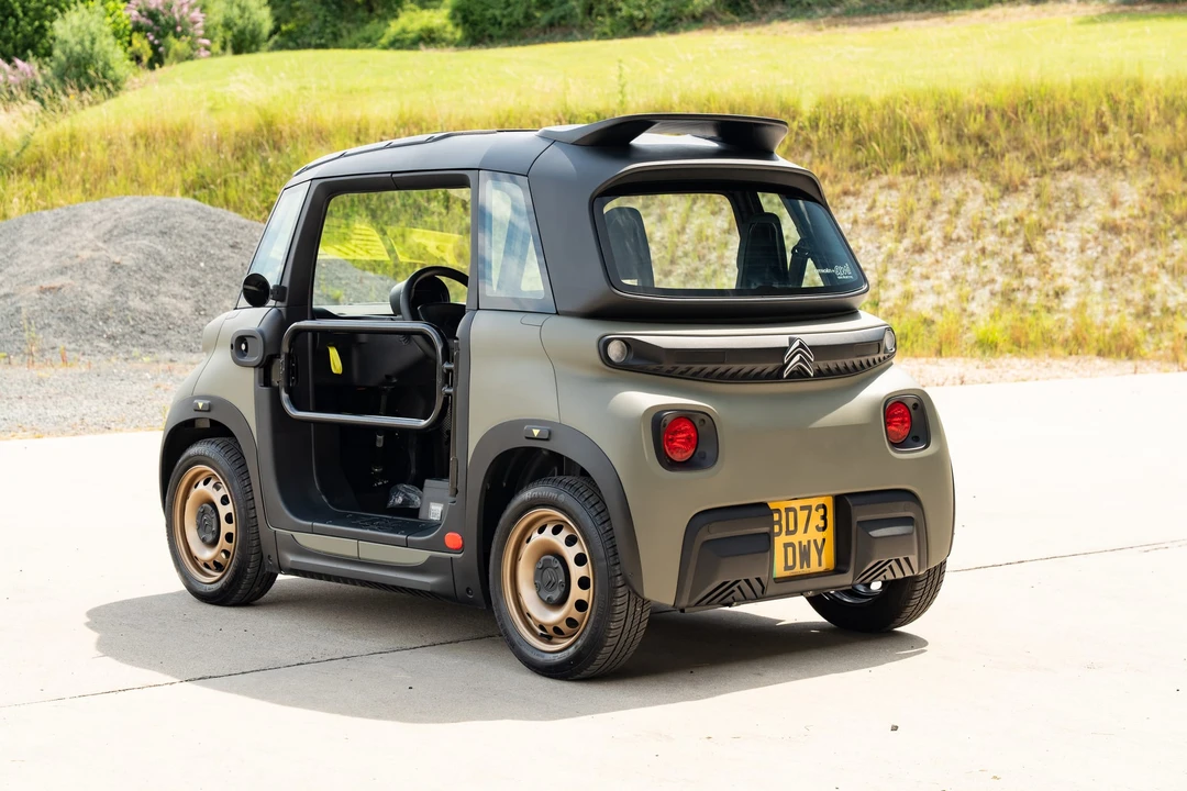 2023 Citroen Ami Electric - Image 8 of 31