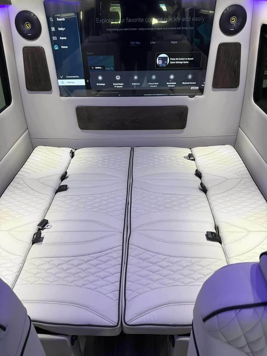 2023 Mercedes-Benz VS30 Sprinter - Image 15 of 19