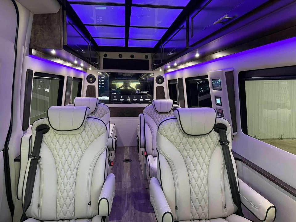 2023 Mercedes-Benz VS30 Sprinter - Image 5 of 19