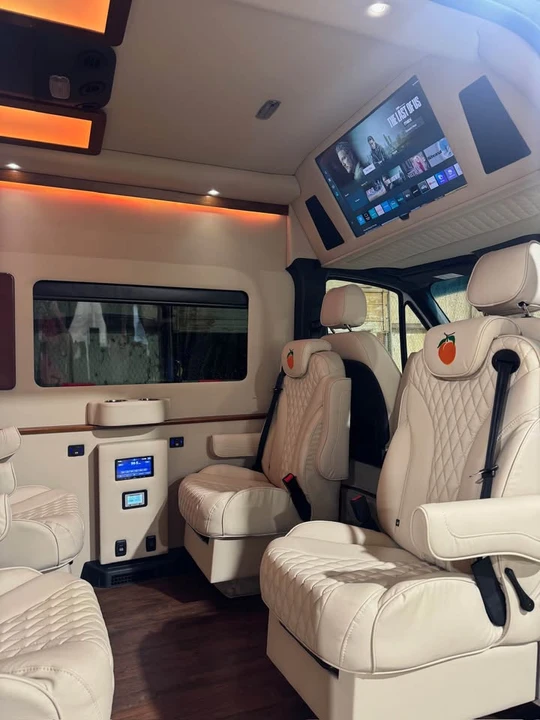 2023 Mercedes-Benz VS30 Sprinter - Image 4 of 19