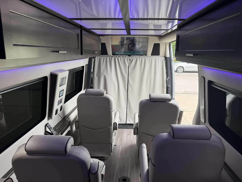 2023 Mercedes-Benz VS30 Sprinter - Image 16 of 19