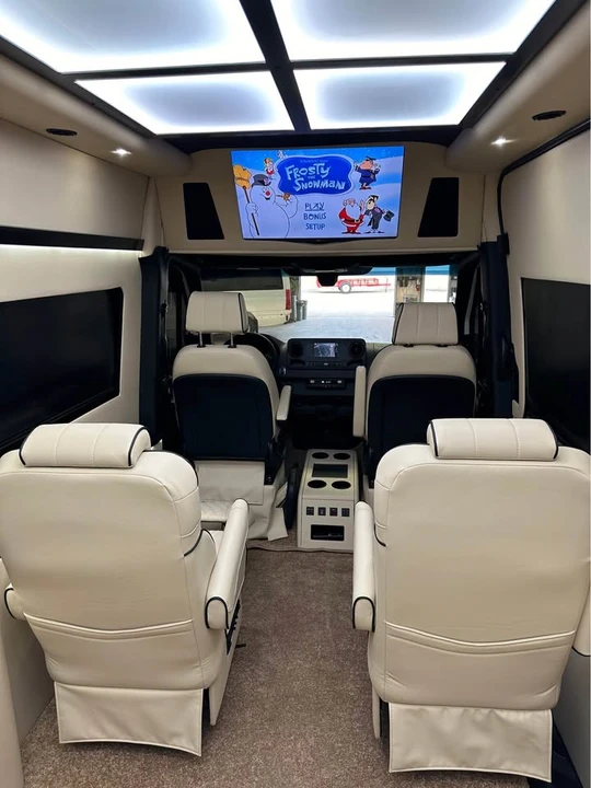 2023 Mercedes-Benz VS30 Sprinter - Image 9 of 19