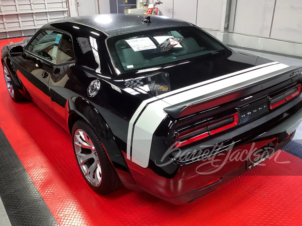 2023 Dodge Challenger SRT Hellcat 3rd Gen - Image 11 of 12