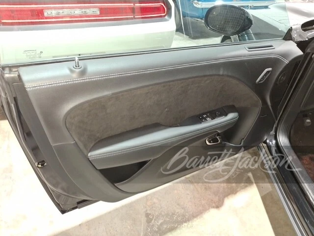 2023 Dodge Challenger SRT Hellcat 3rd Gen - Image 9 of 16