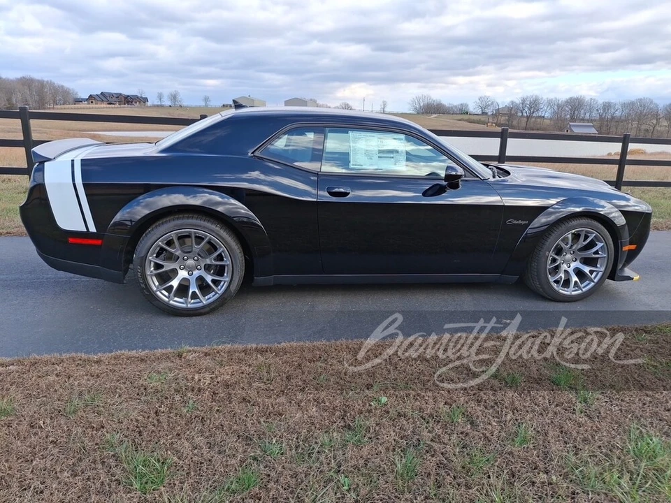 2023 Dodge Challenger SRT Hellcat 3rd Gen - Image 5 of 16