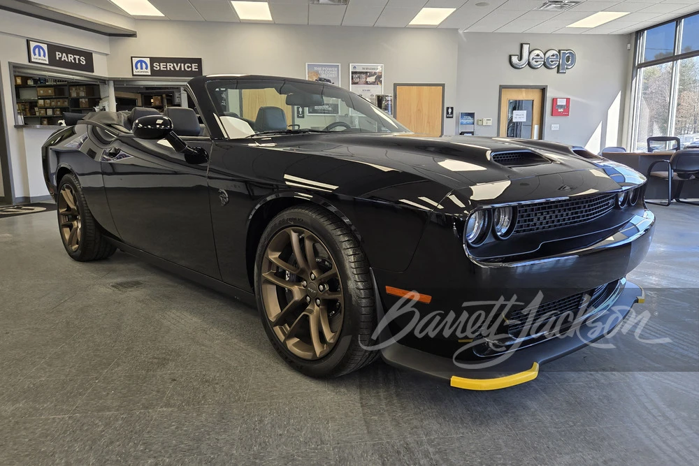 2023 Dodge Challenger SRT Hellcat 3rd Gen - Image 16 of 18