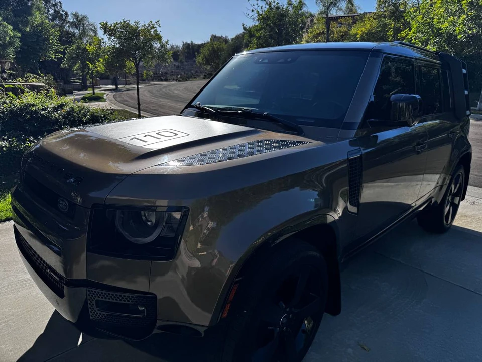 2023 Land Rover Defender L663 - Image 2 of 22