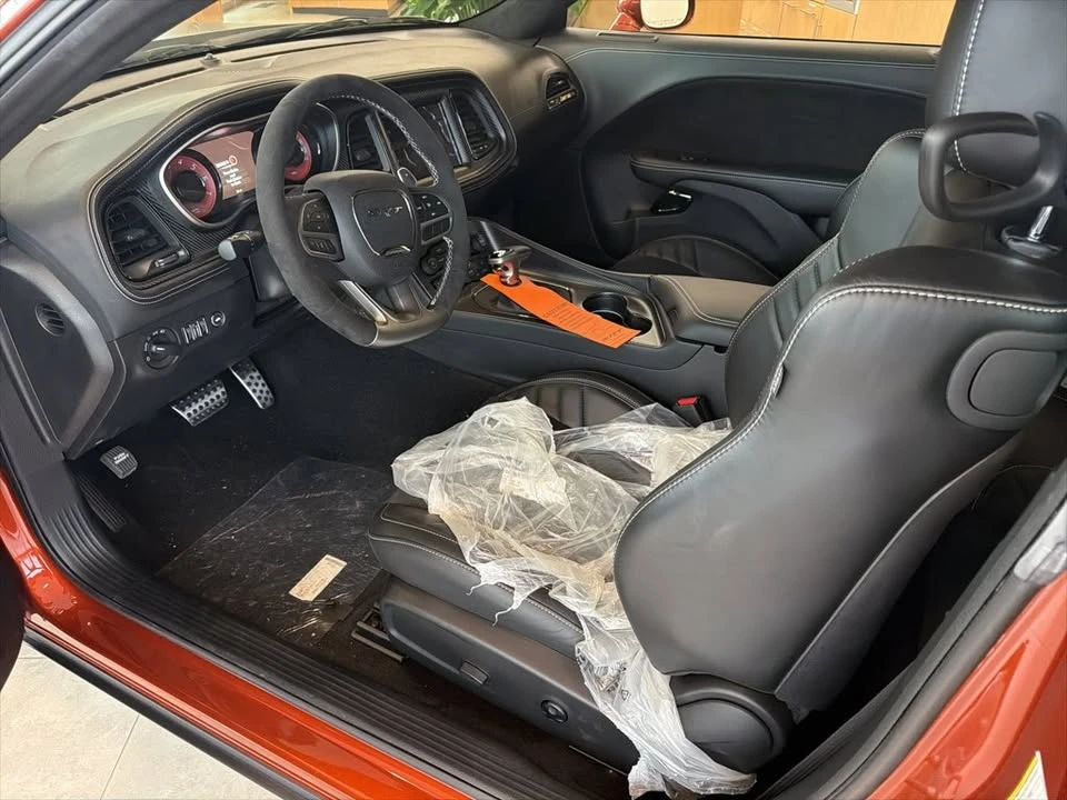 2023 Dodge Challenger SRT Hellcat 3rd Gen - Image 5 of 9