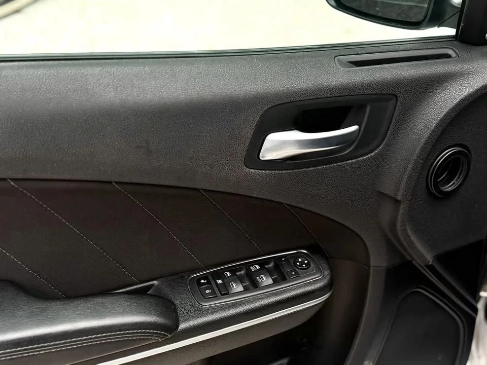 2023 Dodge Charger 7th Gen - Image 12 of 17