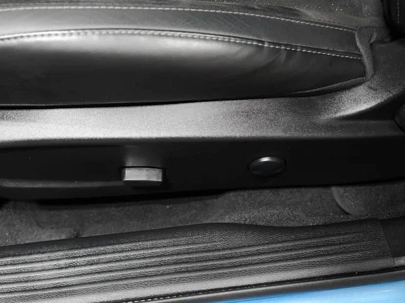 2023 Dodge Challenger 3rd Gen - Image 8 of 15