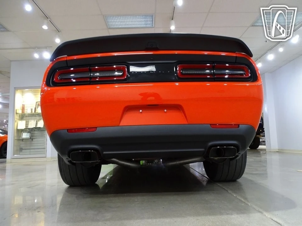 2023 Dodge Challenger 3rd Gen - Image 16 of 21