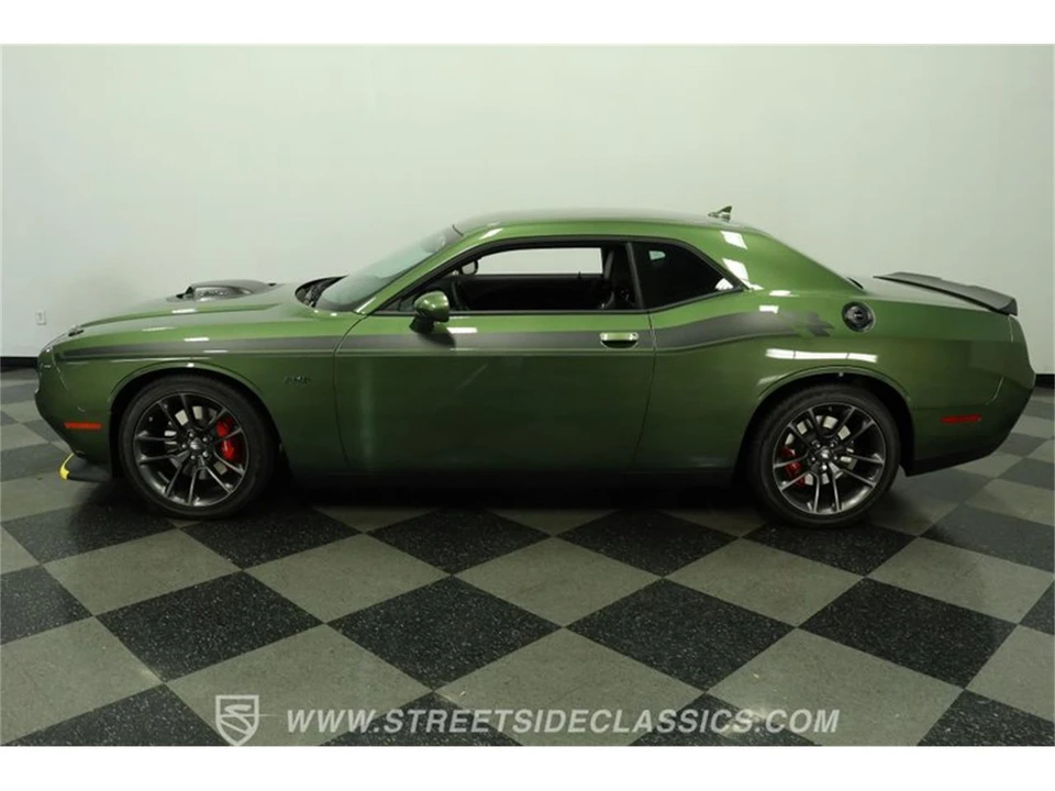 2023 Dodge Challenger 3rd Gen - Image 2 of 31