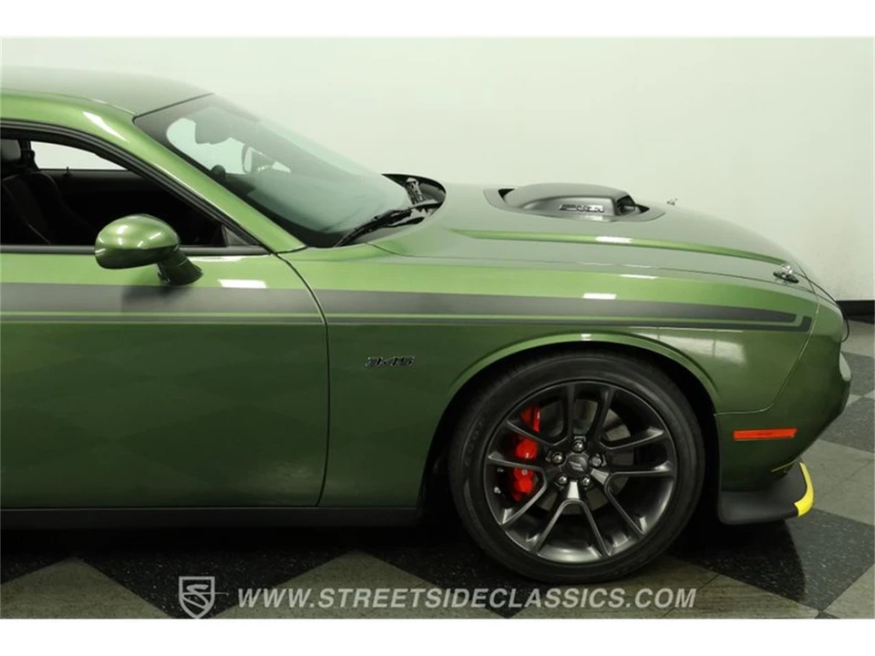 2023 Dodge Challenger 3rd Gen - Image 28 of 31
