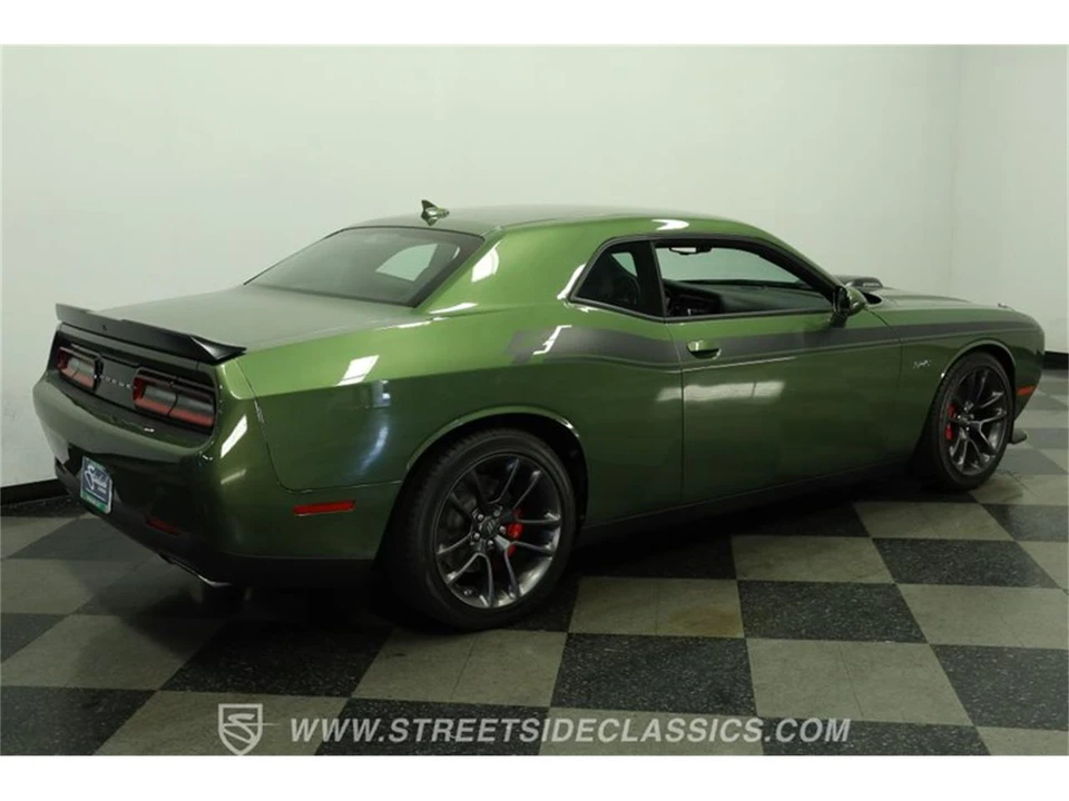 2023 Dodge Challenger 3rd Gen - Image 11 of 31