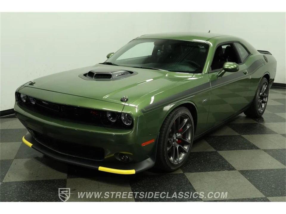 2023 Dodge Challenger 3rd Gen - Image 17 of 31