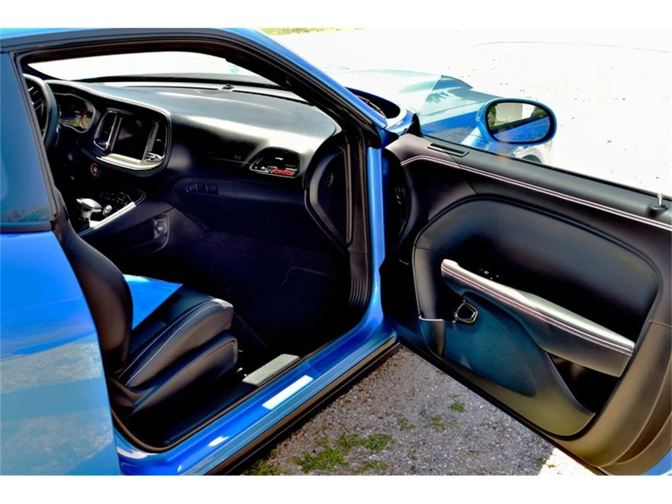 2023 Dodge Challenger 3rd Gen - Image 27 of 31
