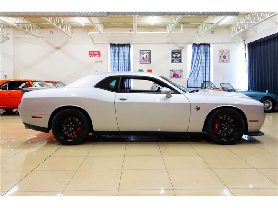 2023 Dodge Challenger 3rd Gen - Image 25 of 31