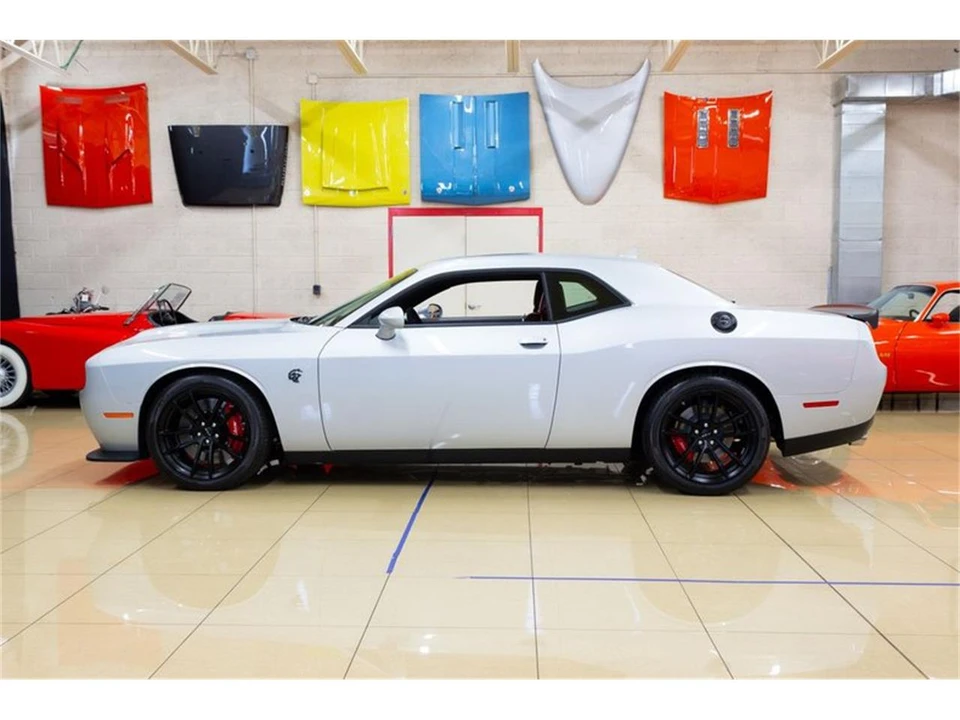 2023 Dodge Challenger 3rd Gen - Image 7 of 31
