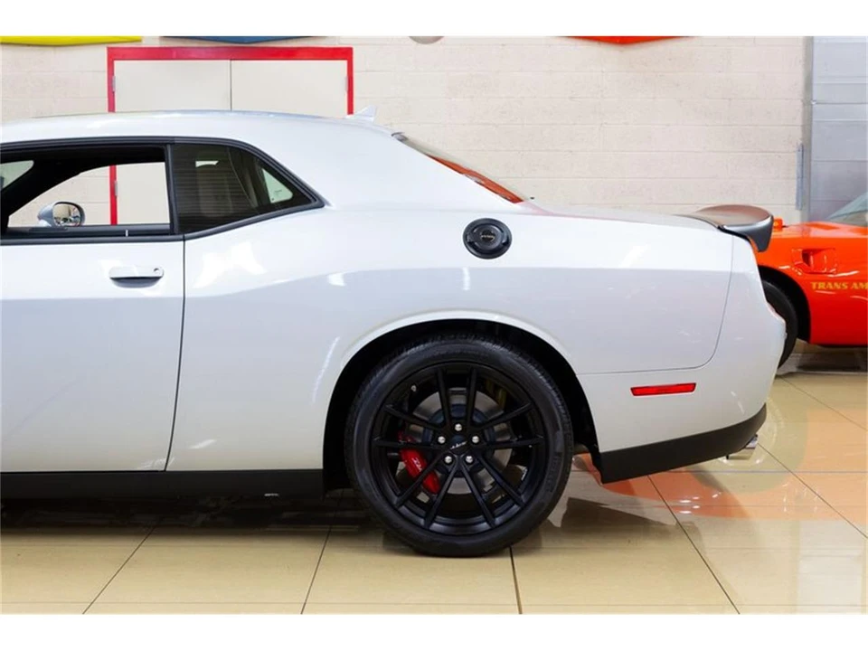2023 Dodge Challenger 3rd Gen - Image 5 of 31