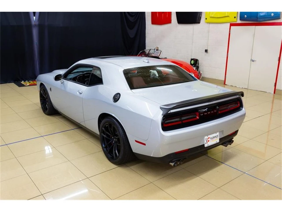 2023 Dodge Challenger 3rd Gen - Image 10 of 31