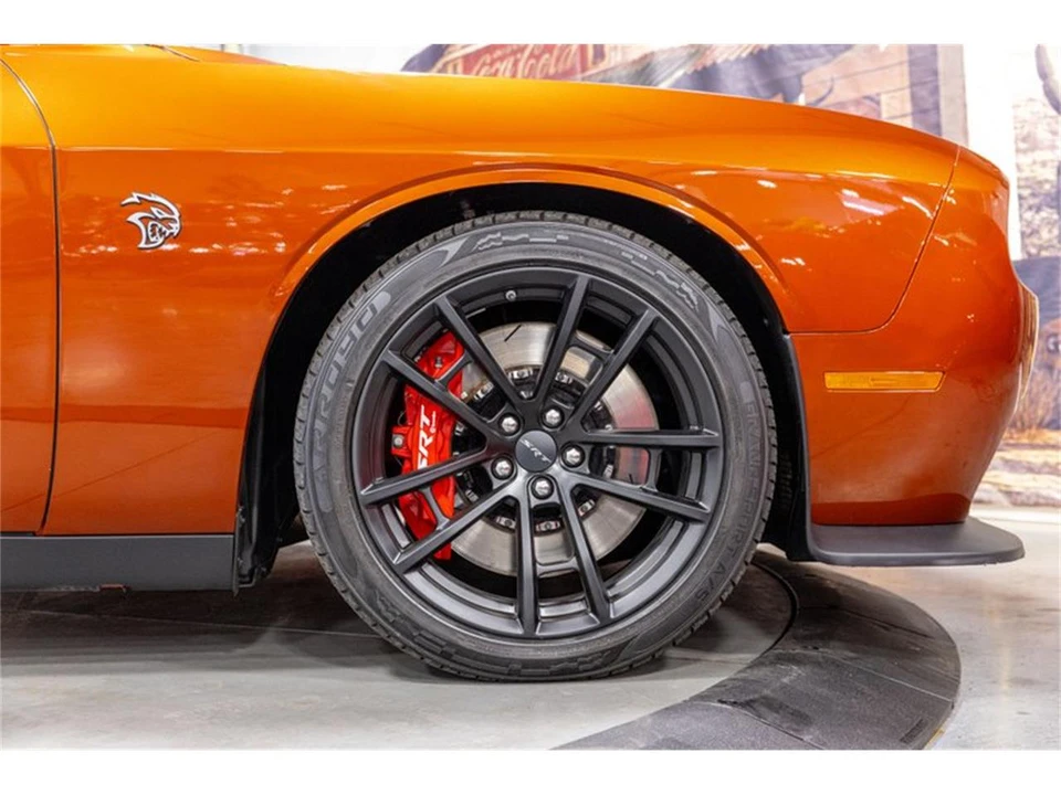 2023 Dodge Challenger 3rd Gen - Image 10 of 31