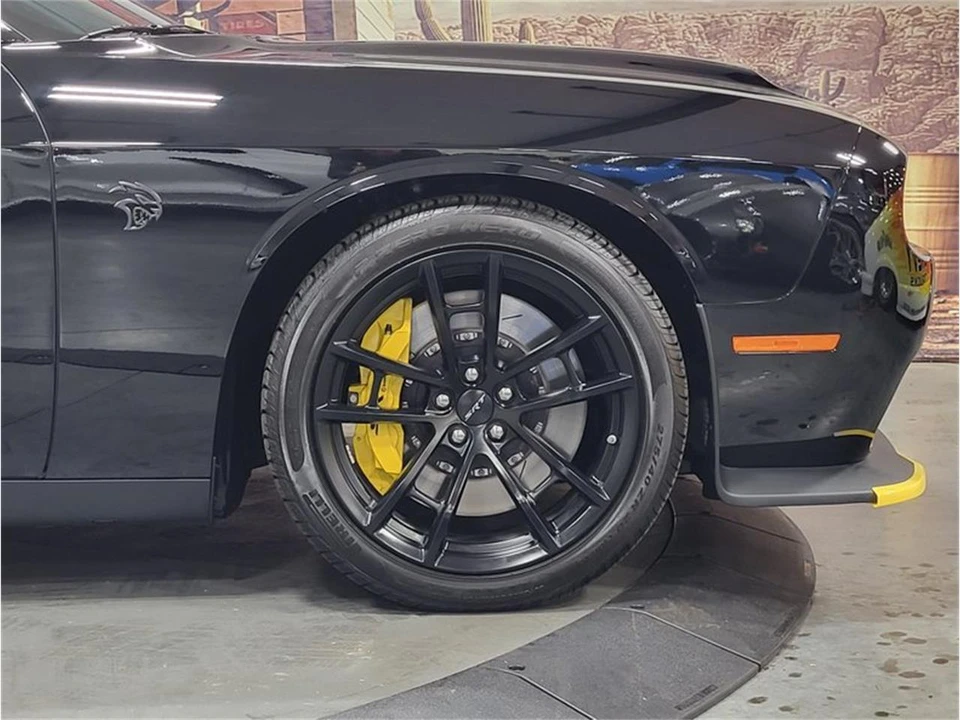 2023 Dodge Challenger 3rd Gen - Image 7 of 31